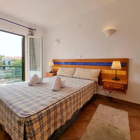 2 Bedroom Flat With Pool And Garden Tavira