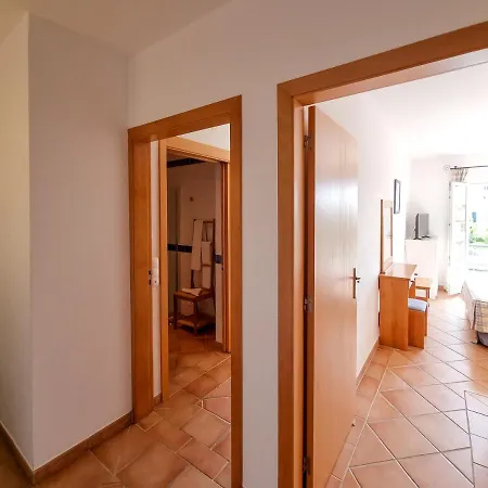 2 Bedroom Flat With Pool And Garden Tavira